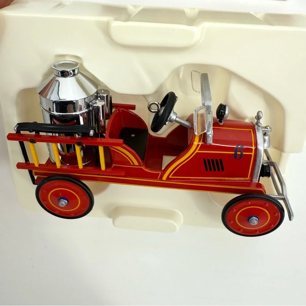 New Hallmark Keepsake Ornament 1924 Toledo Fire Engine‎ #6 Kiddie Car Classics